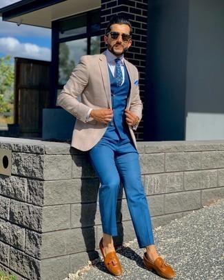 Какие жилеты носить с коричневыми лоферами