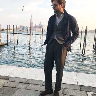 Какие жилеты носить с коричневыми лоферами