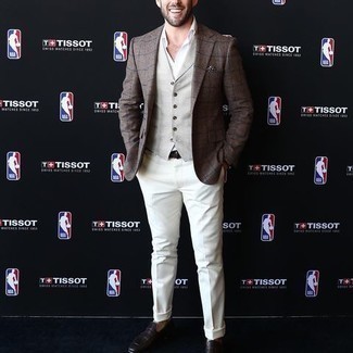 Какие жилеты носить с коричневыми лоферами