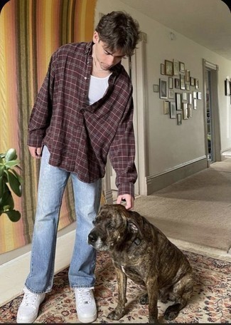 Какие майки носить с коричневой рубашкой с длинным рукавом мужчине