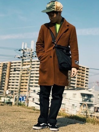 С чем носить коричневое длинное пальто