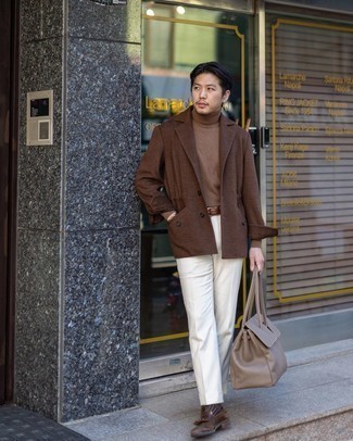 С чем носить коричневое полупальто