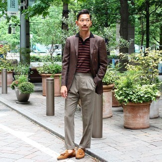 С чем носить коричневую футболку-поло мужчине