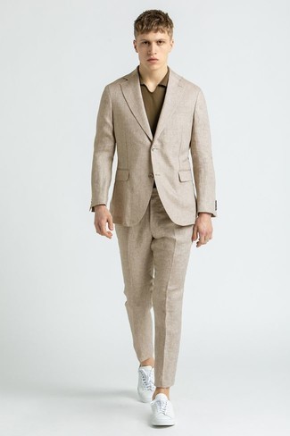 С чем носить коричневую футболку-поло мужчине