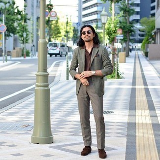 Какие монки носить с коричневой футболкой-поло