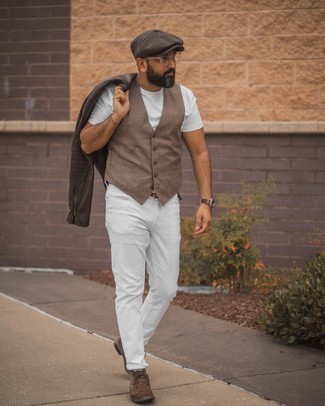 С чем носить коричневый кожаный стеганый бомбер мужчине