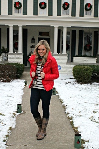 С чем носить коричневые резиновые сапоги женщине