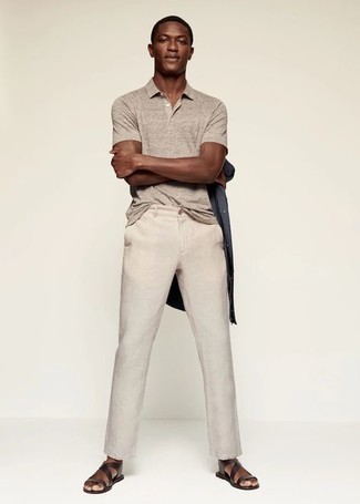 Какие футболки-поло носить с коричневыми сандалиями мужчине