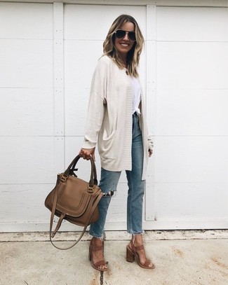 С чем носить коричневую сумку-саквояж