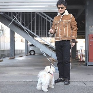 Какие водолазки носить с коричневой короткой дубленкой мужчине