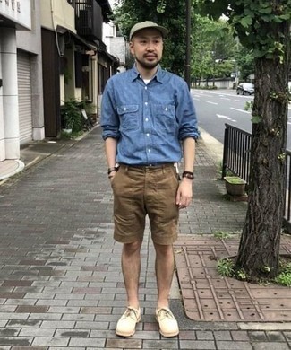 С чем носить коричневые шорты мужчине