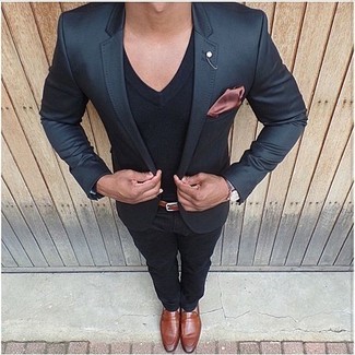 С чем носить коричневый шелковый нагрудный платок