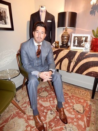 С чем носить коричневый шелковый галстук мужчине