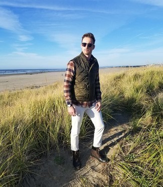 С чем носить коричневый зимние ботинки мужчине