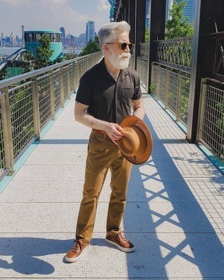 С чем носить коричневую соломенную шляпу мужчине