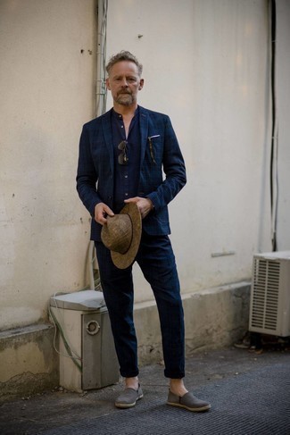 С чем носить коричневую соломенную шляпу мужчине