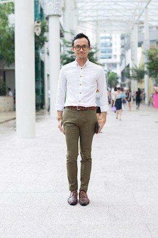 С чем носить коричневый замшевый ремень мужчине