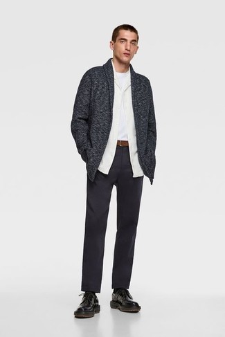 С чем носить коричневый замшевый ремень мужчине