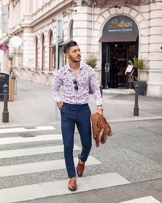 С чем носить коричневый замшевый бомбер мужчине