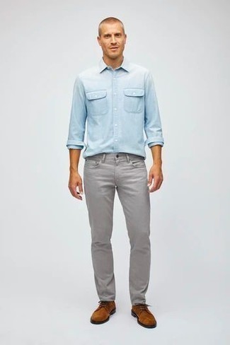 С чем носить коричневые замшевые туфли дерби