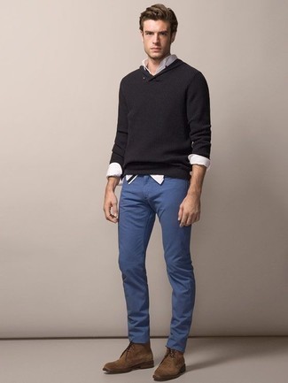 Как носить коричневые замшевые ботинки дезерты с синими джинсами