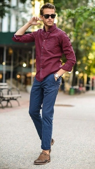 С чем носить коричневые замшевые ботинки дезерты