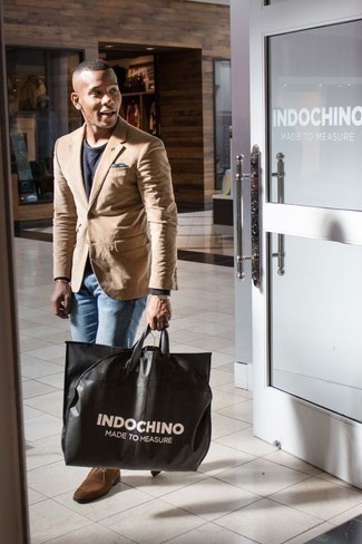 С чем носить коричневые замшевые ботинки дезерты