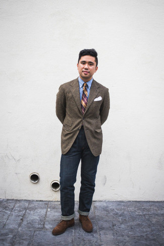 С чем носить коричневые замшевые ботинки дезерты