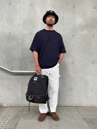 С чем носить коричневые замшевые ботинки дезерты