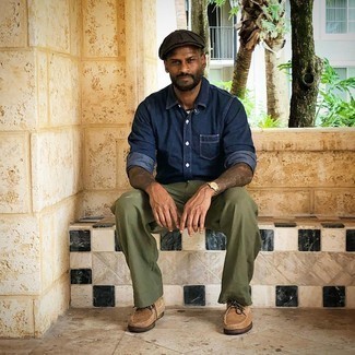 С чем носить коричневые замшевые ботинки дезерты