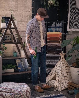 С чем носить коричневые замшевые мокасины мужчине