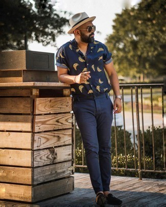 С чем носить коричневые замшевые мокасины мужчине