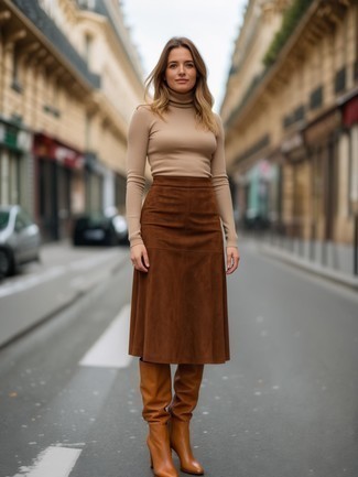 С чем носить коричневую замшевую юбку-миди