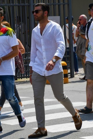 С чем носить коричневые замшевые монки