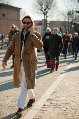 С чем носить коричневые замшевые лоферы с кисточками