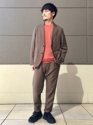 Какие кроссовки носить с коричневым костюмом