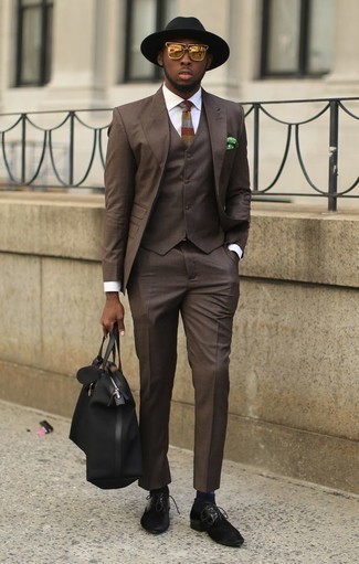 Какие туфли дерби носить с коричневым костюмом