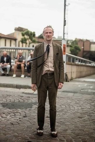 Какие туфли дерби носить с коричневым костюмом