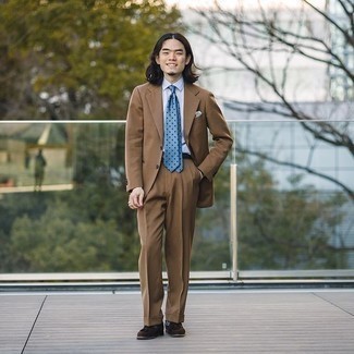 Какие лоферы носить с коричневым костюмом