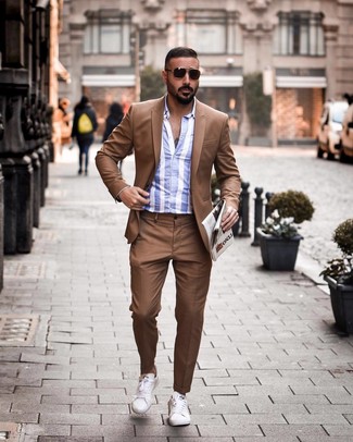 Какие рубашки с длинным рукавом носить с коричневым костюмом