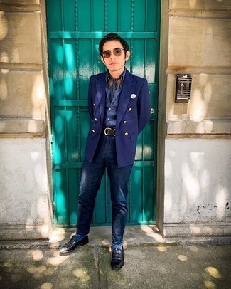 С чем носить коричневые солнцезащитные очки мужчине