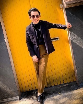 С чем носить коричневые солнцезащитные очки мужчине