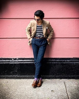 С чем носить коричневые солнцезащитные очки мужчине