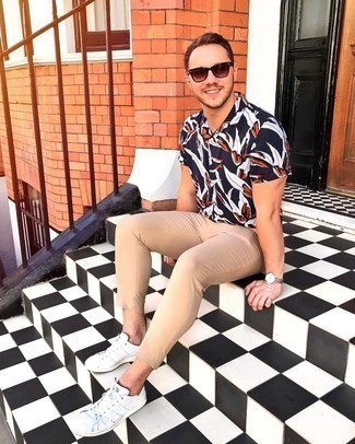 С чем носить коричневые солнцезащитные очки мужчине