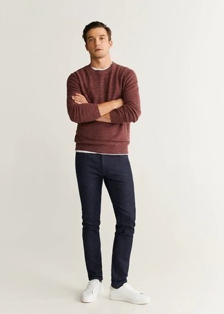 Какие низкие кеды носить с коричневым свитшотем мужчине