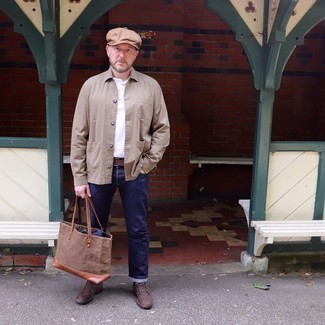 С чем носить коричневую большую сумку мужчине