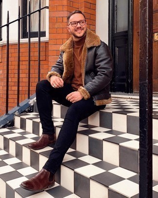 Какие короткие дубленки носить с коричневой водолазкой мужчине