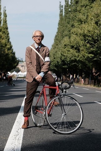 Как носить коричневый жилет с коричневым пиджаком