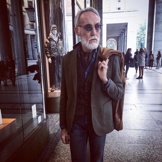 Какие длинные пальто носить с коричневым жилетом