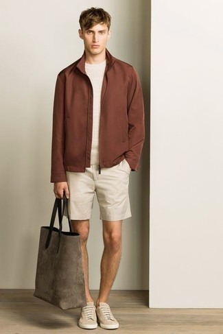 Какие шорты носить с коричневой ветровкой мужчине